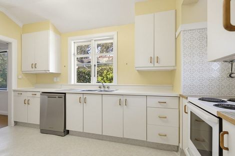 Photo of property in 19 Agra Crescent, Khandallah, Wellington, 6035