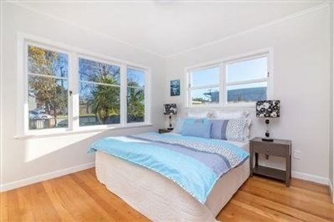 Photo of property in 2 Totara Road, Te Atatu Peninsula, Auckland, 0610