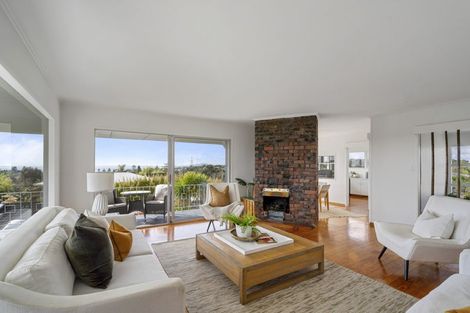 Photo of property in 85 Glamorgan Drive, Torbay, Auckland, 0630