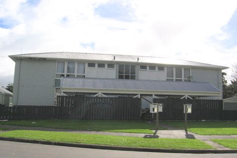 Photo of property in 1 Manderson Grove, Fairfield, Lower Hutt, 5011