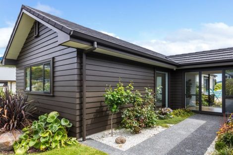 Photo of property in 62 Kenrigg Road, Kinloch, Taupo, 3377