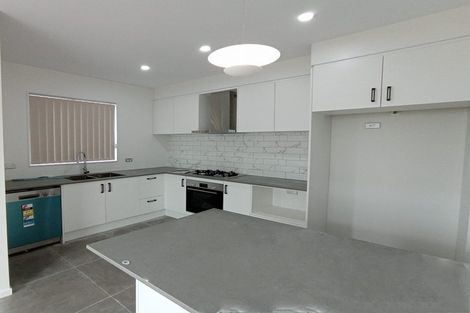 Photo of property in 28 Tumu Road, Papakura, 2110