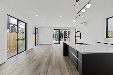 Photo of property in 29 Bronzewater Drive, Silverdale, 0932