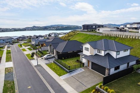Photo of property in 11 Te Hoiere Street, Aotea, Porirua, 5024