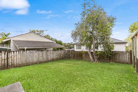 Photo of property in 2/10 Waratah Street, Birkenhead, Auckland, 0626