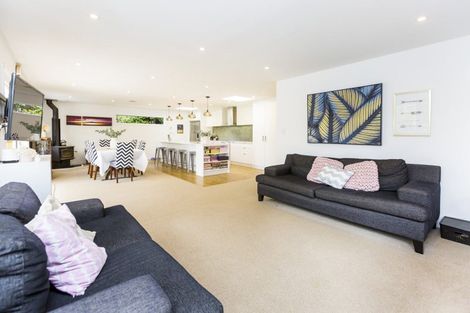 Photo of property in 73 Wyndham Road, Pinehaven, Upper Hutt, 5019