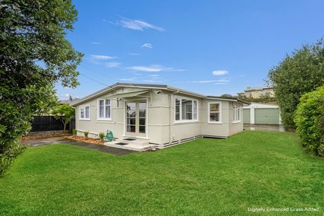 Photo of property in 45 Bamber Street, Castlecliff, Wanganui, 4501