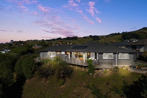 Photo of property in 25 Glendermid Close, Sawyers Bay, Port Chalmers, 9023