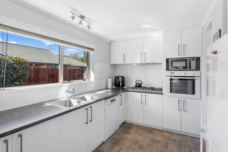 Photo of property in 150 Royal Park Drive, Parklands, Christchurch, 8083