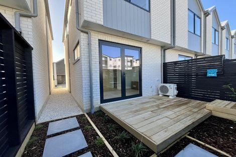 Photo of property in 3/21 Makomako Drive, Orewa, 0931