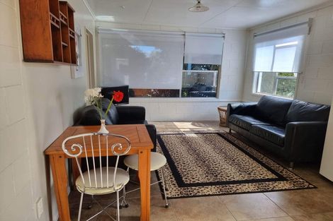 Photo of property in 14 Mickle Street, Te Atatu South, Auckland, 0610