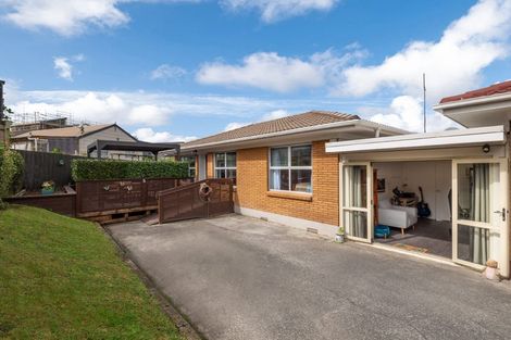 Photo of property in 5/9 Manuka Road, Bayview, Auckland, 0629