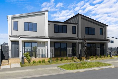 Photo of property in 8 Harikoa Way, Karaka, 2113