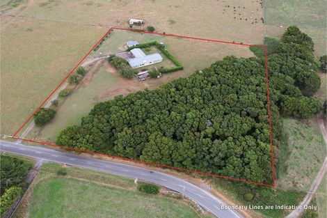 Photo of property in 194 Muhunoa Road East, Ohau, Levin, 5570