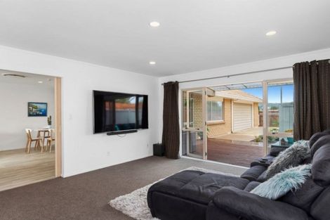 Photo of property in 50 Dickson Road, Papamoa Beach, Papamoa, 3118