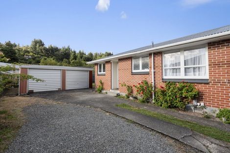 Photo of property in 8 Oregon Drive, Maoribank, Upper Hutt, 5018