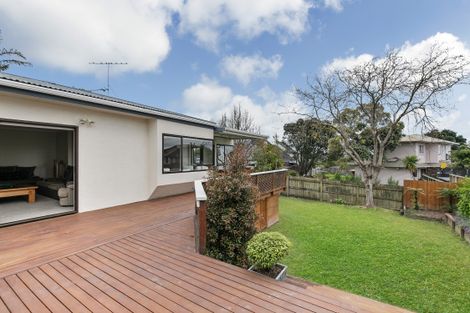 Photo of property in 1/47 Knights Road, Rothesay Bay, Auckland, 0630