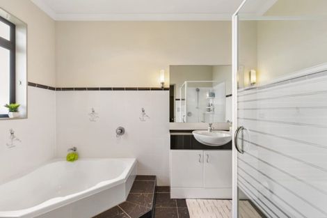 Photo of property in 53 The Ritz, Orewa, 0931