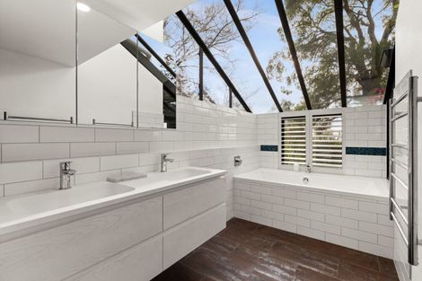 Photo of property in 115 Te Mata Peak Road, Havelock North, 4130