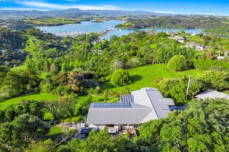 Photo of property in 84 Brick Bay Drive, Sandspit, Warkworth, 0982