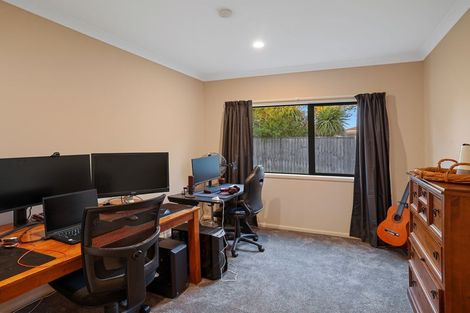 Photo of property in 28 Puhara Avenue, Parklands, Christchurch, 8083