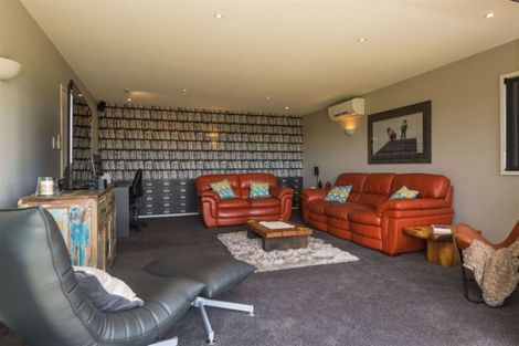 Photo of property in 42 Woodlau Rise, Huntsbury, Christchurch, 8022