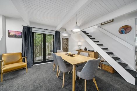 Photo of property in The Triangle, 9/33 Halswater Drive, Churton Park, Wellington, 6037