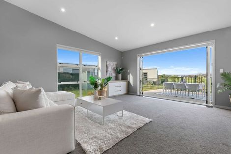 Photo of property in 16 Manuka Street, Papamoa Beach, Papamoa, 3118