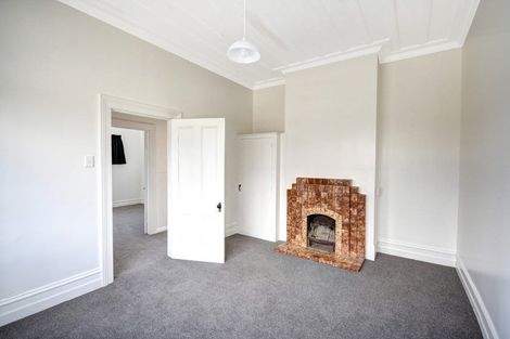 Photo of property in 4 Cross Street, Milton, 9220