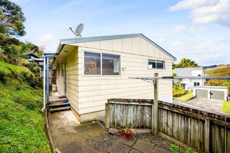 Photo of property in 2/7 Venus Place, Whitby, Porirua, 5024
