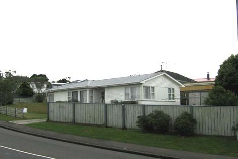 Photo of property in 46 Stewart Drive, Newlands, Wellington, 6037