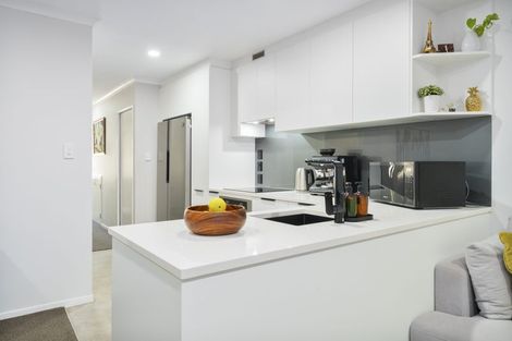 Photo of property in 11/17 Harbour View Road, Te Atatu Peninsula, Auckland, 0610