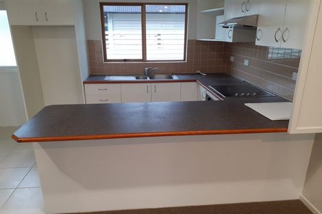 Photo of property in 2/54 Ray Small Drive, Pahurehure, Papakura, 2113