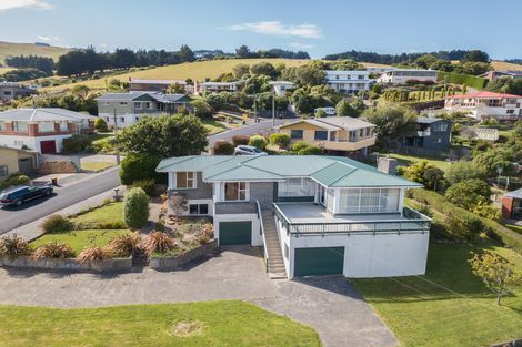 Photo of property in 19 Bayne Terrace, Macandrew Bay, Dunedin, 9014