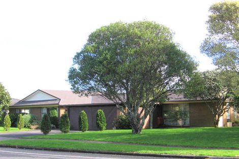 Photo of property in 2 Oleander Point, Farm Cove, Auckland, 2012