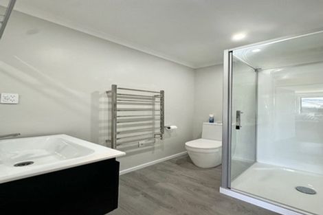 Photo of property in 52 Mawai Hakona Drive, Wallaceville, Upper Hutt, 5018