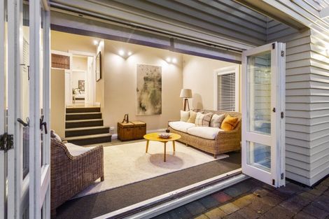 Photo of property in 26 Jubilee Avenue, Devonport, Auckland, 0624