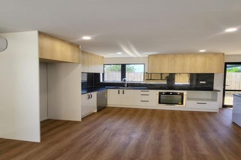 Photo of property in 10c Benton Place, Manurewa, Auckland, 2102