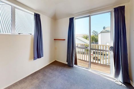 Photo of property in 106 Waltham Road, Sydenham, Christchurch, 8023