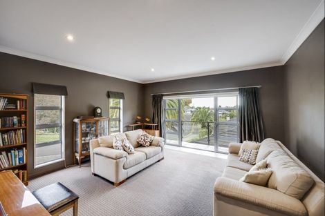 Photo of property in 12 Rochfort Road, Havelock North, 4130