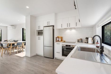 Photo of property in 2a Ellen Avenue, Hillcrest, Auckland, 0627