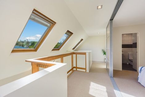 Photo of property in 21a Lyons Avenue, Murrays Bay, Auckland, 0630