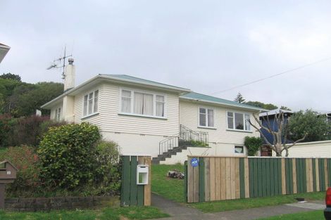 Photo of property in 67 Taylor Terrace, Tawa, Wellington, 5028