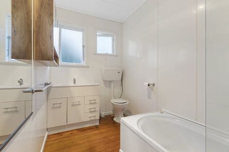 Photo of property in 275 Coronation Avenue, Welbourn, New Plymouth, 4310