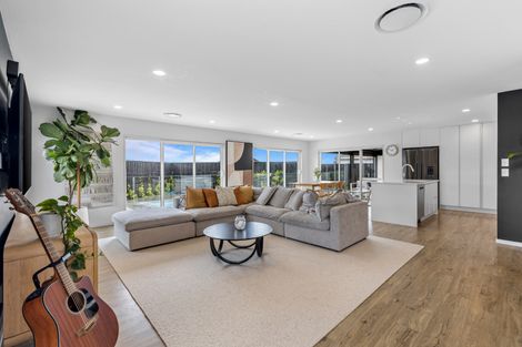 Photo of property in 7 Somerset Place, Stanmore Bay, Whangaparaoa, 0932