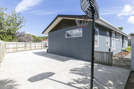 Photo of property in 82 Spinnaker Drive, Whitby, Porirua, 5024