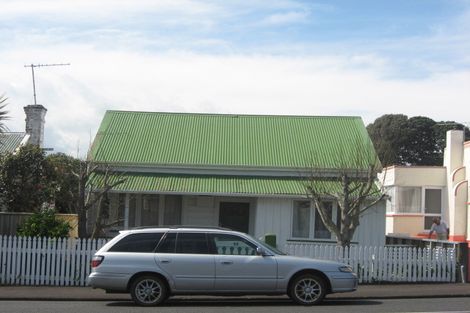 Photo of property in 59 Morley Street, New Plymouth, 4310