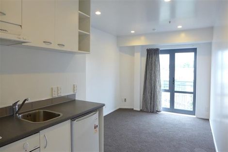 Photo of property in 3m/10 Crown Lynn Place, New Lynn, Auckland, 0600
