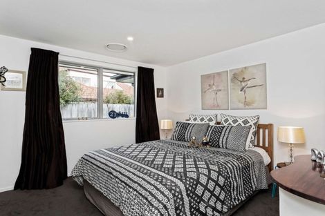Photo of property in 48 Blue Gum Place, New Brighton, Christchurch, 8083