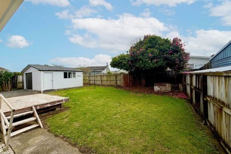 Photo of property in 4 Ainsdale Place, Manurewa, Auckland, 2102